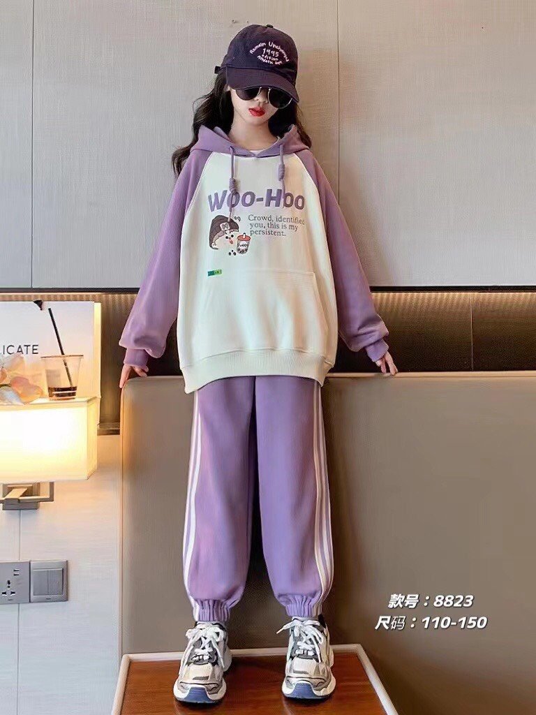 Bộ nỉ bé gái 18 đến 33kg