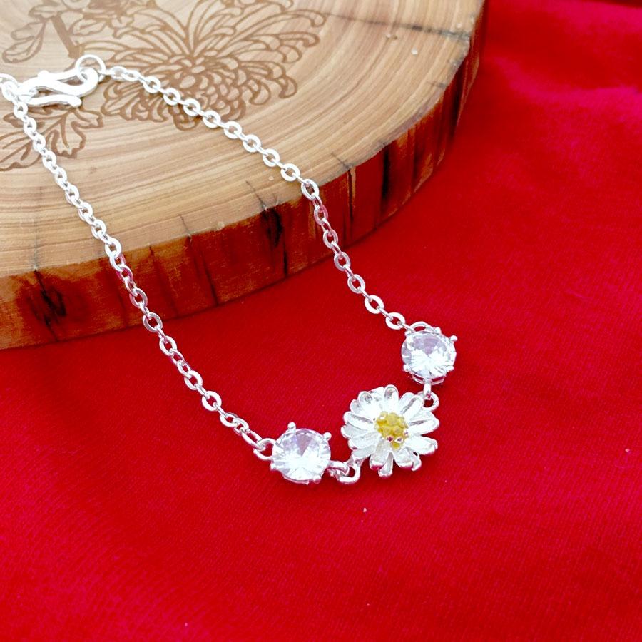 Lắc tay Hoa Cúc Bạc Quang Thản kiểu lắc mềm phong cách cá tính phù hợp đeo cho mọi lứa tuổi - QTLTNU5