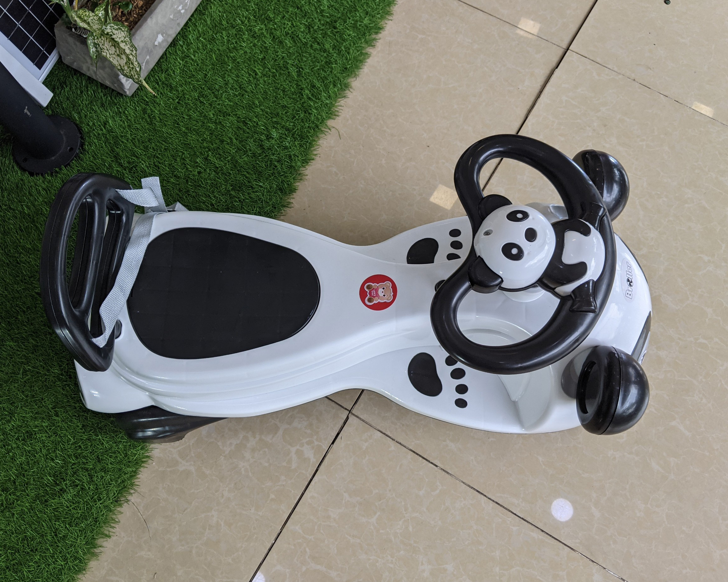 Xe lắc tay có đèn có nhạc BABY PLAZA HZL-658