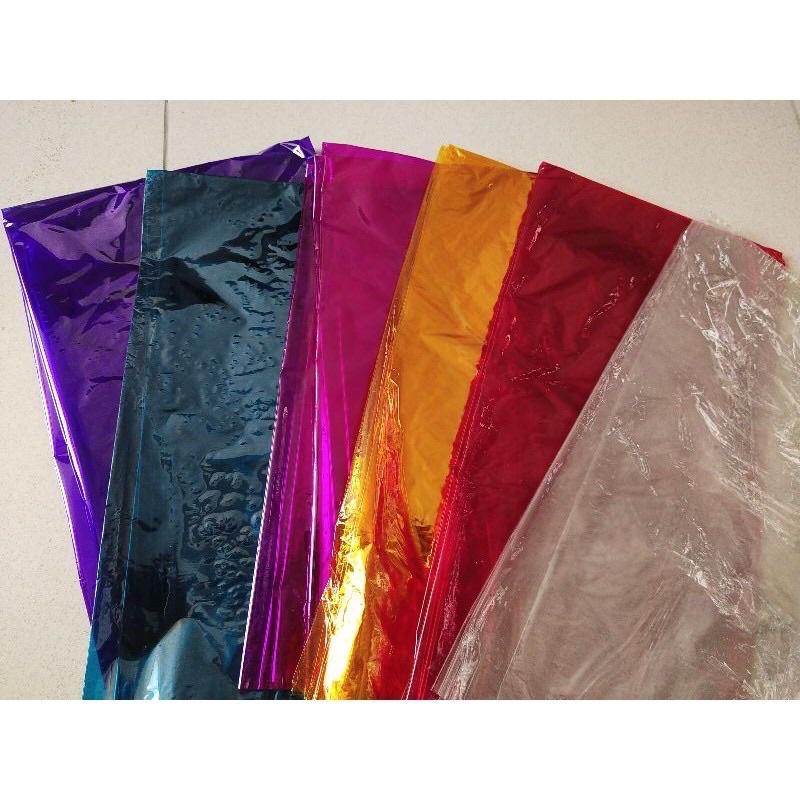 Giấy bóng kính trong suốt sắc màu làm đèn ông sao