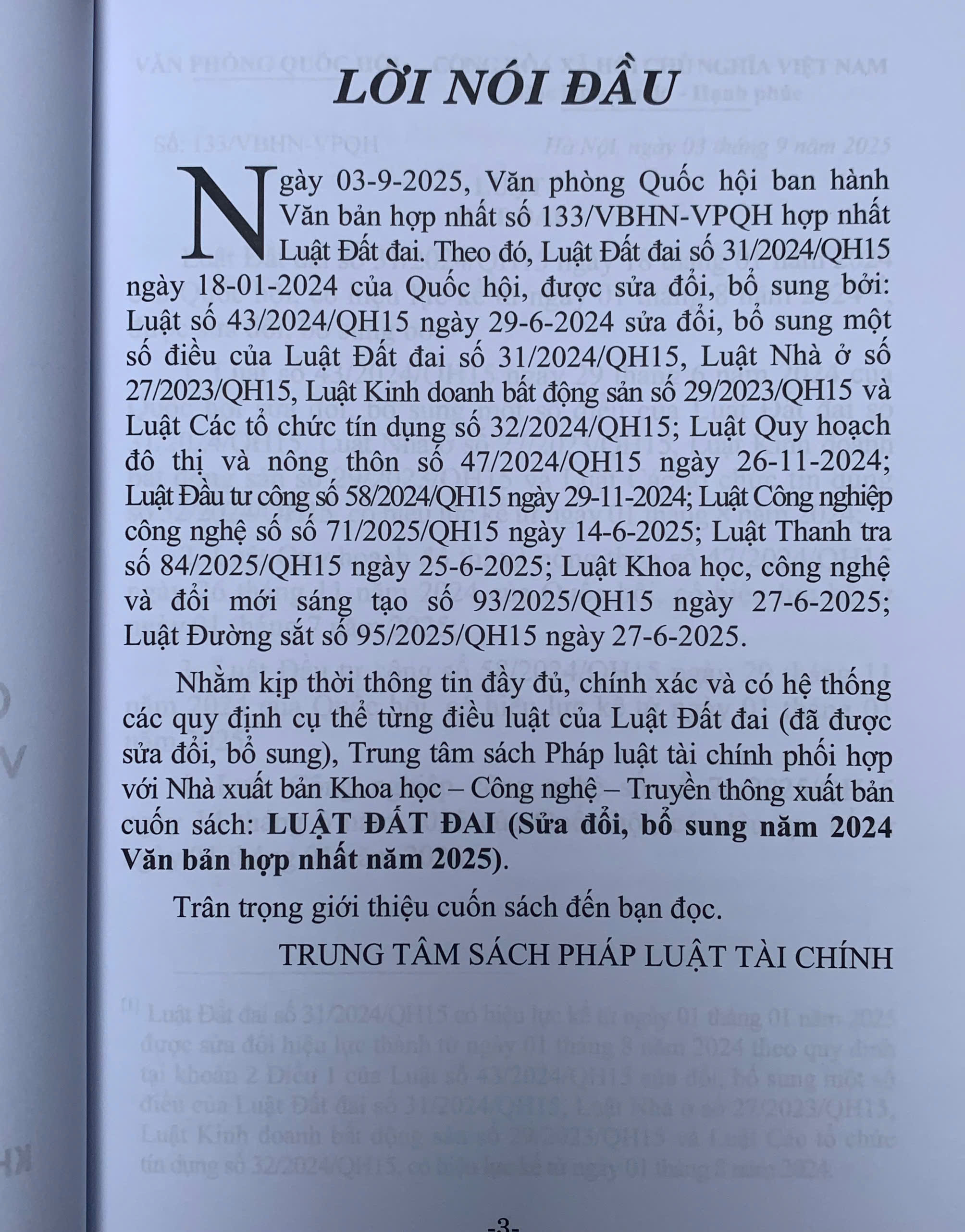 Sách - Luật Đất đai (Hiện hành)  (Được Quốc hội thông qua ngày 18-01-2024, có hiệu lực từ ngày 01-01-2025)