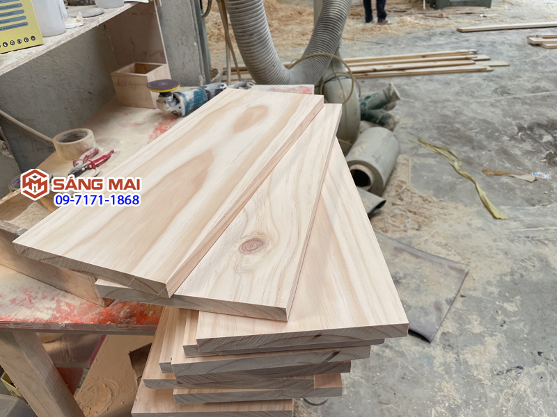 - Gỗ thông tấm mặt rộng 20cm x dày 2cm x dài 40cm + láng nhẵn mịn 4 mặt