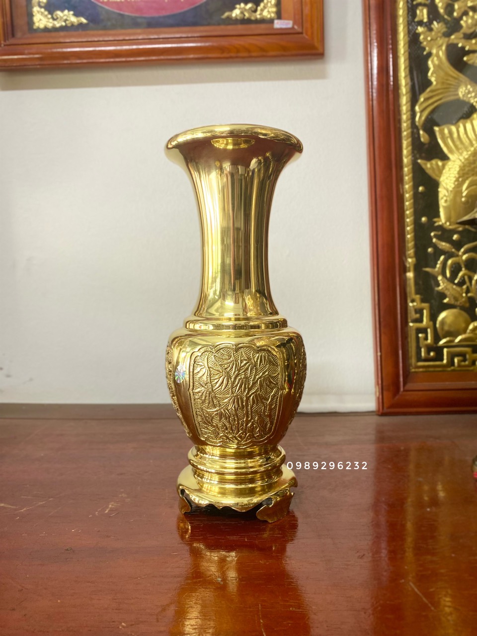 Lọ bình cắm hoa bằng đồng vàng hoa văn tứ quý