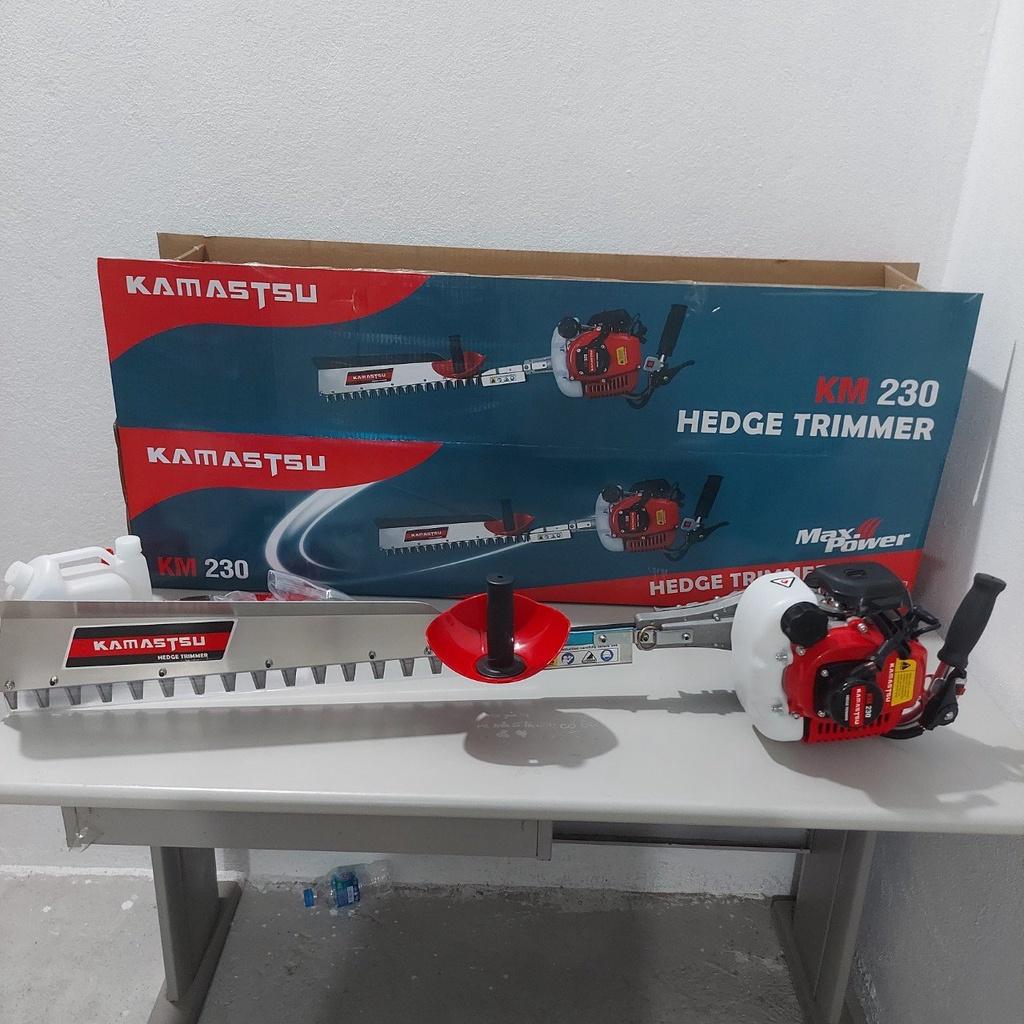MÁY CẮT TỈA CÀNH HÀNG RÀO ,ĐỐN CHÈ THƯƠNG HIỆU KAMASTSU CÔNG SUẤT MẠNH MẼ, THIẾT KẾ HIỆN ĐẠI, HOẠT ĐỘNG RẤT BỀN BỈ