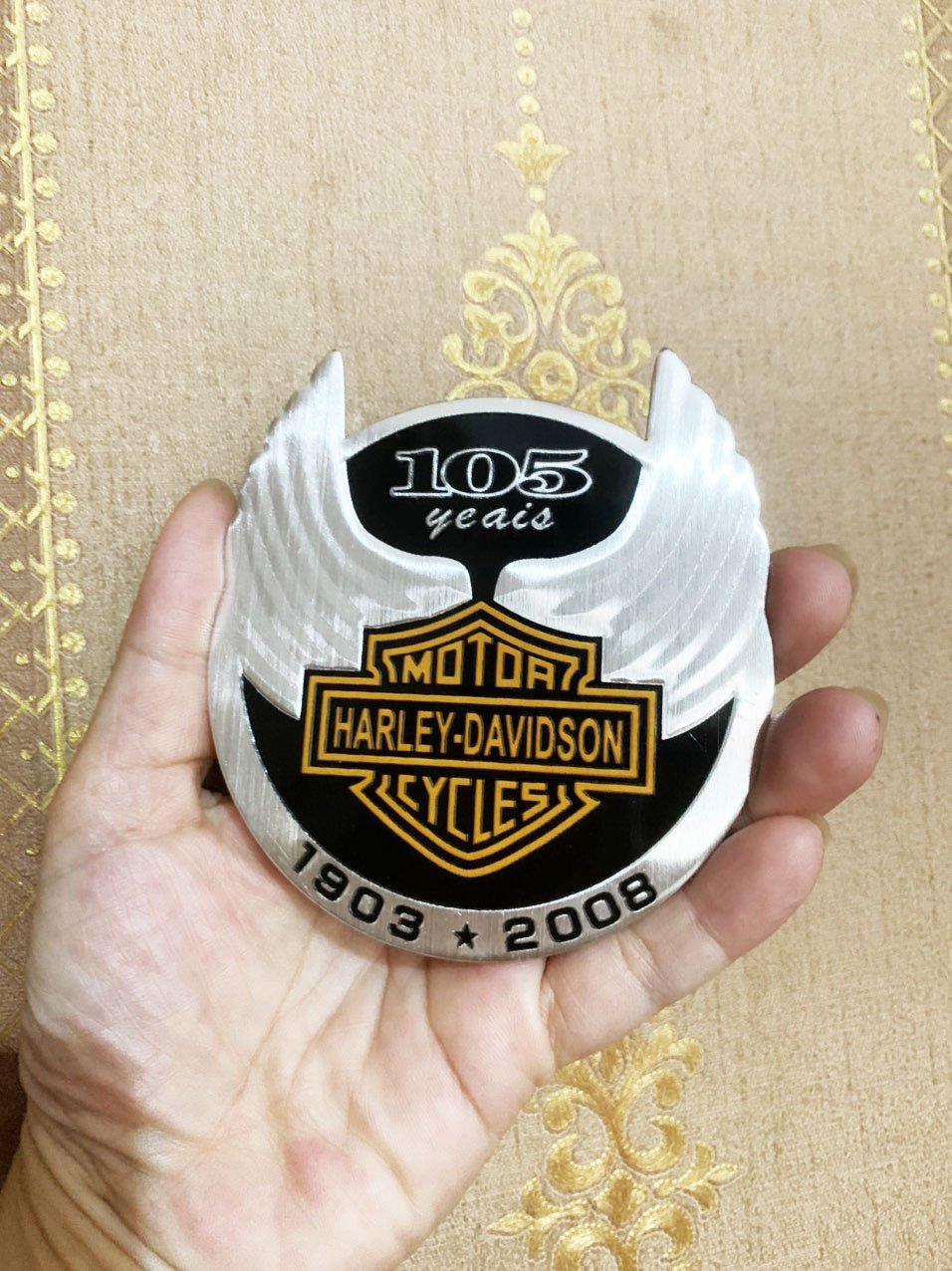 Tem Nhôm tròn dán xe Harley Davidson cao cấp ( 8cm x 9cm)