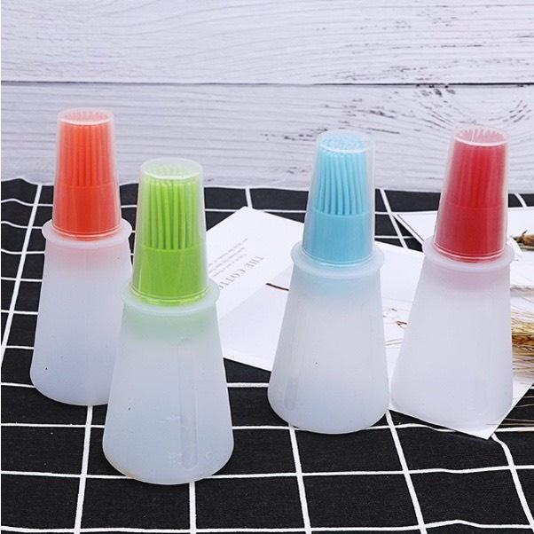 Bình Đựng Dầu Có Chổi Quét Dầu Silicon Chịu Nhiệt Cao Tiện Lợi