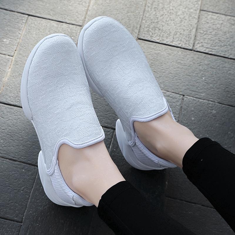 2020 Fashion women outdoor soft running sneakers casual sport shoes