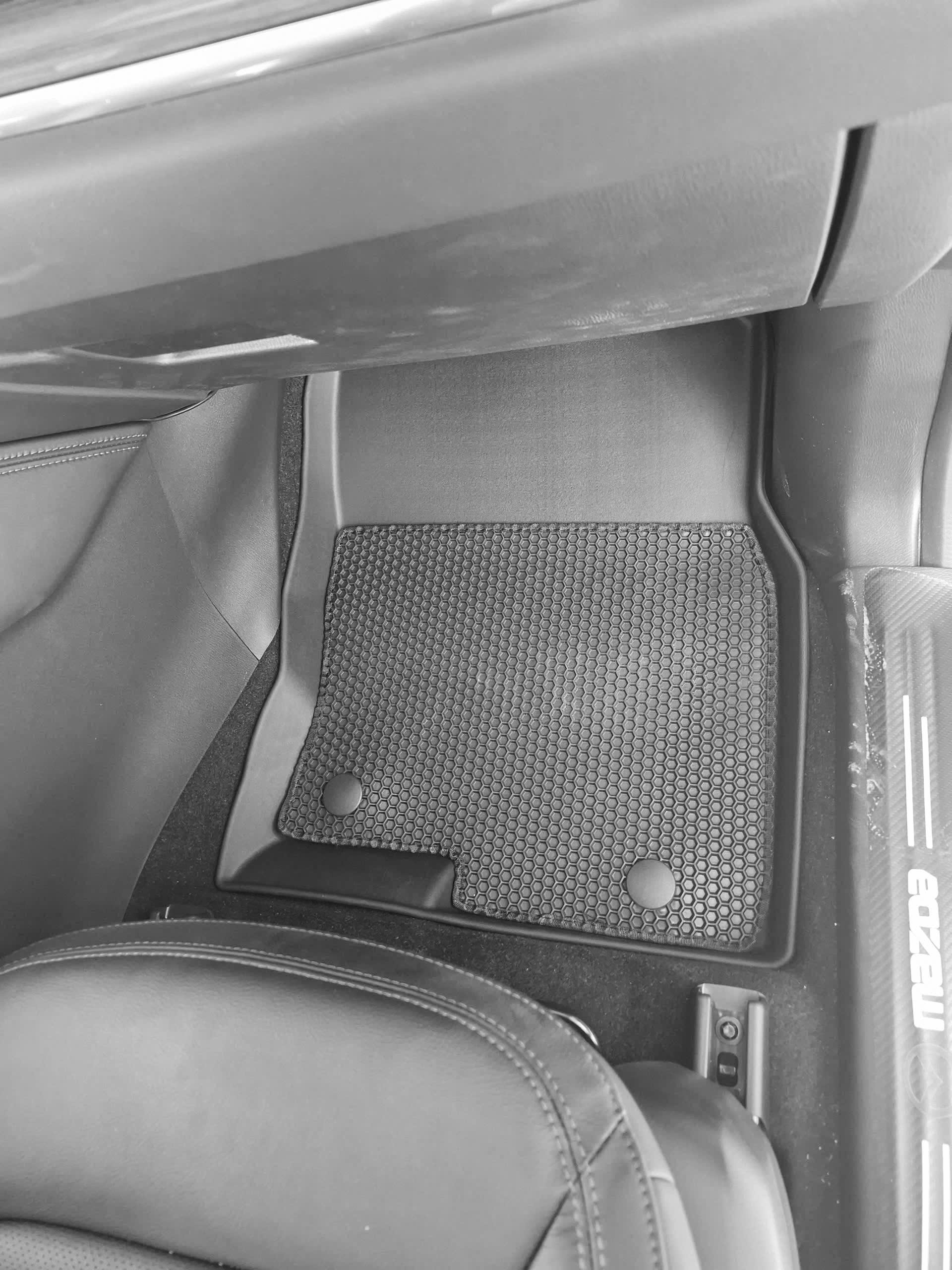 Thảm ô tô sd3 2 lớp dạng lưới lục giác Mazda CX5 màu đen - bề mặt cao su siêu sạch - Macsim