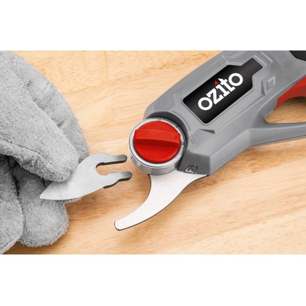 MÁY CẮT NHÁNH CÂY CẦM TAY DÙNG PIN OZITO OCPS-036 HÀNG MỚI 100% NHẬP KHẨU ÚC