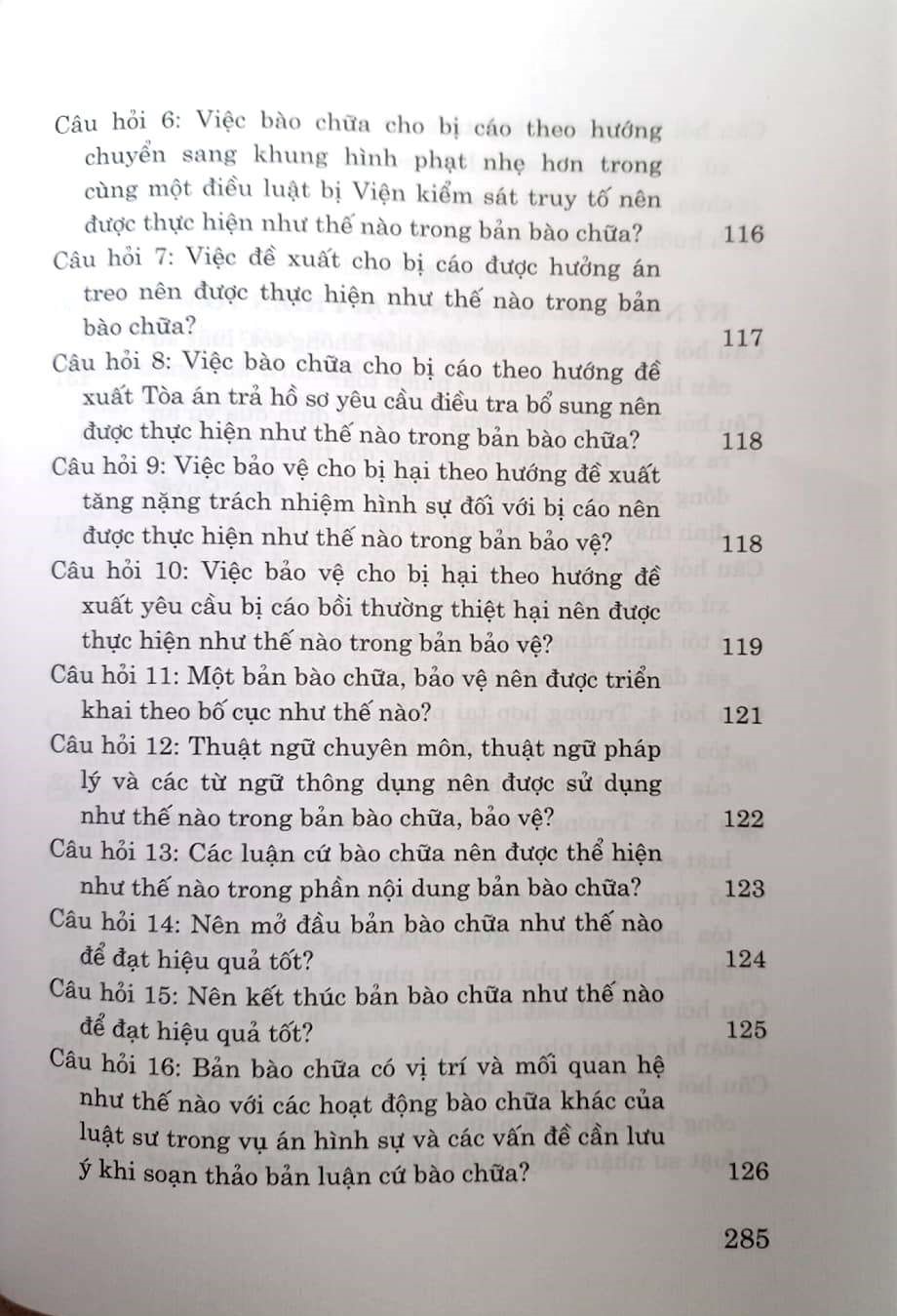 Cẩm nang hướng dẫn thực hành đại diện tranh tụng trong vụ án hình sự