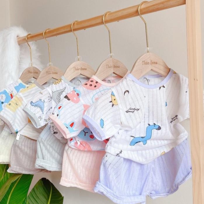 Bộ cộc tay cotton giấy cài cúc vai với nhiều họa tiết đáng yêu cho bé sơ sinh từ 3-13kg - BO75