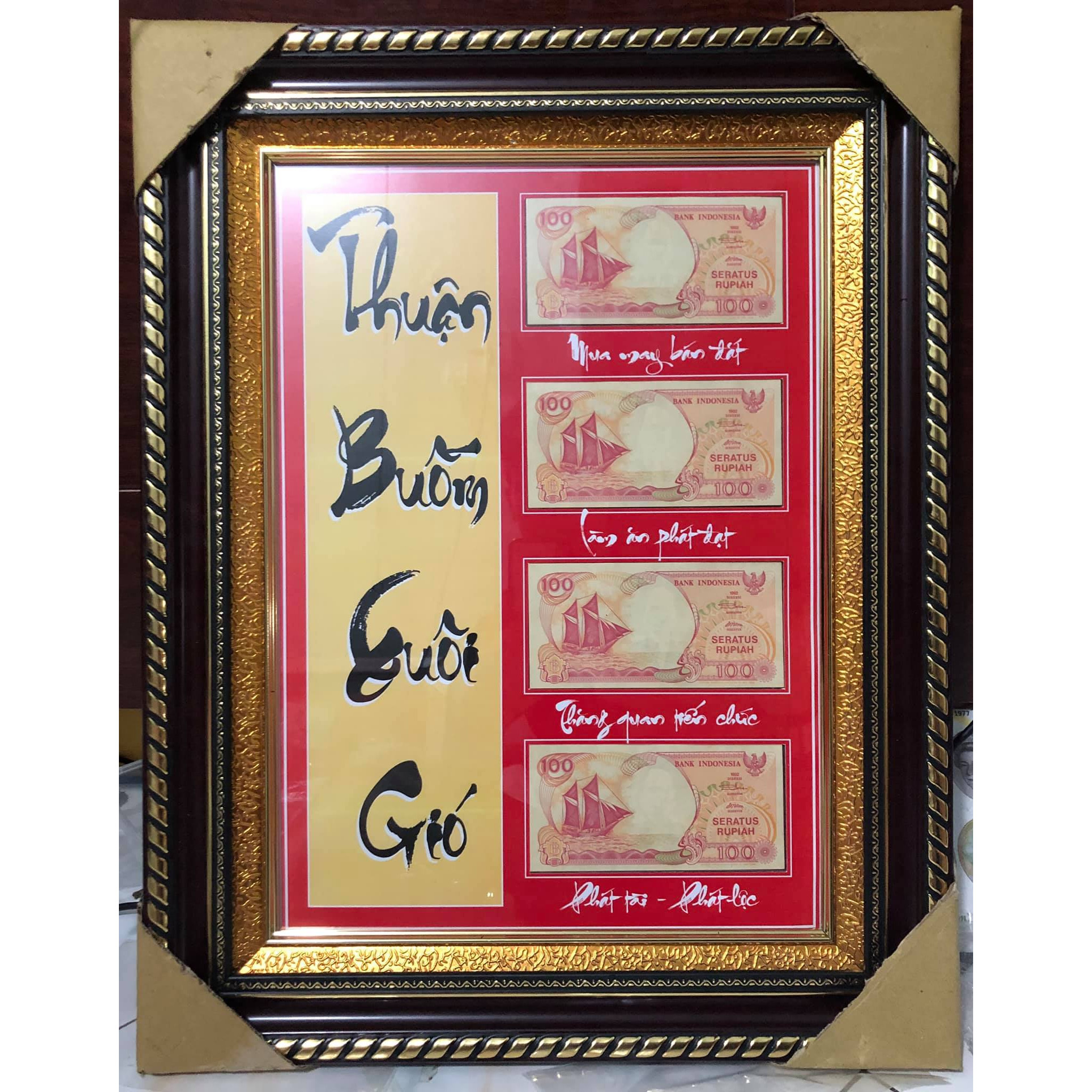 Tranh thư pháp Thuận Buồm Xuôi Gió nền đỏ vàng ghép tờ tiền 100 rupiah của Indonesia, đẹp và độc đáo