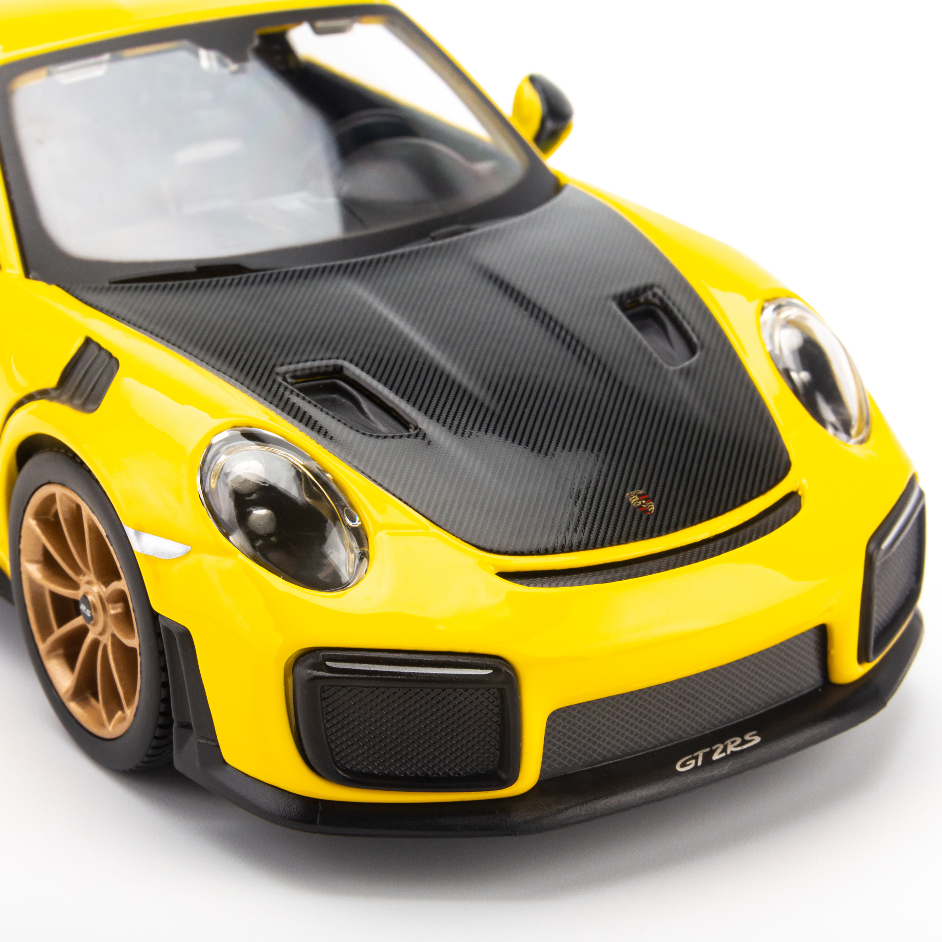 Mô hình xe Porsche 911 GT2 RS Yellow 1:24 Maisto 31523