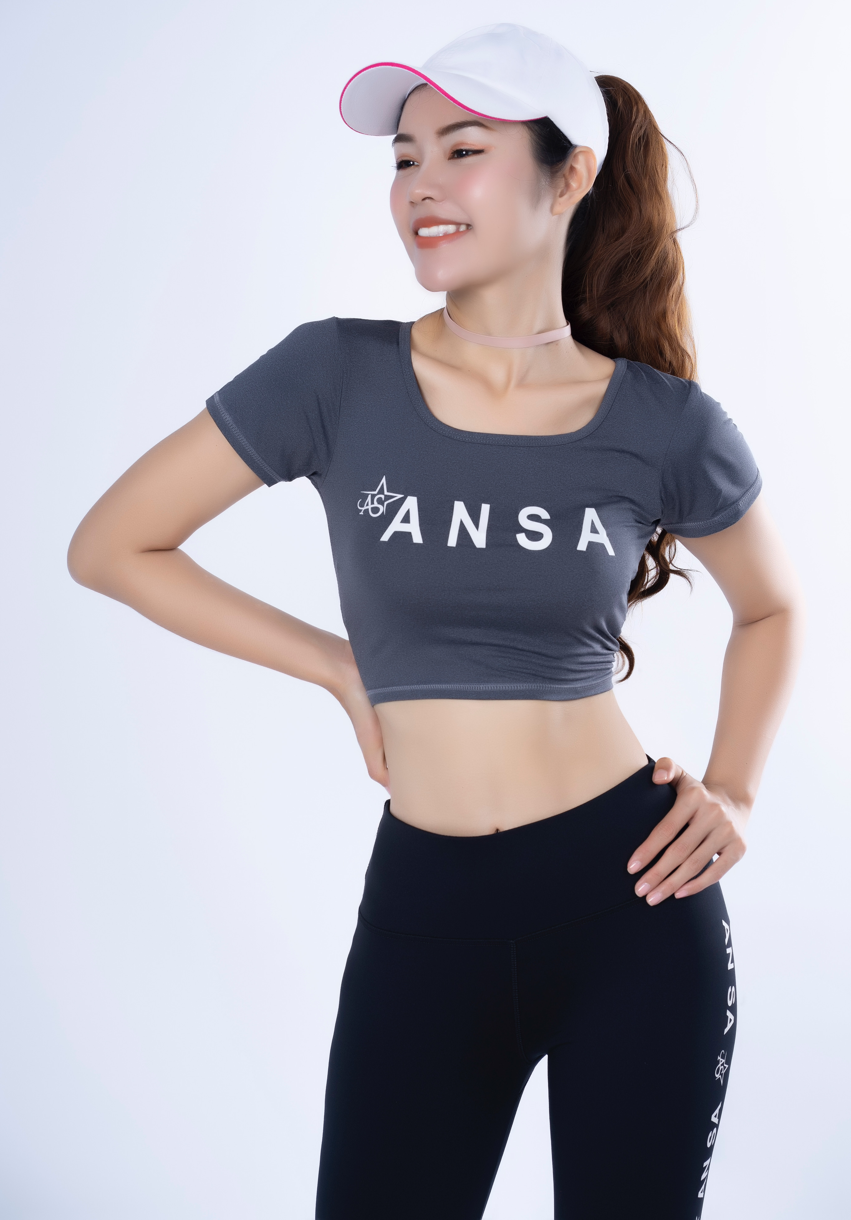 Bộ thể thao nữ quần dài áo croptop có tay Màu Xám - DD301