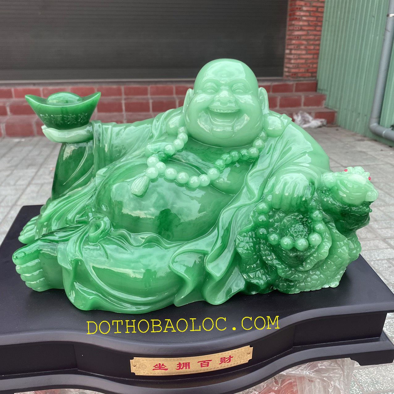 Tượng Di Lặc màu xanh ngọc ngang 40cm x cao 30cm