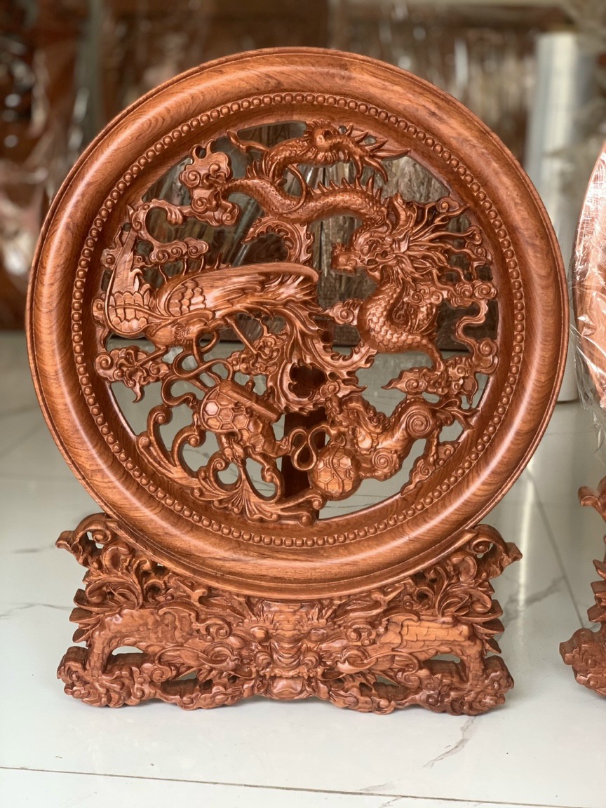 Đĩa trang trí phong thủy trạm khắc tứ linh bằng gỗ hương đá kt mặt rộng 50×4,5cm