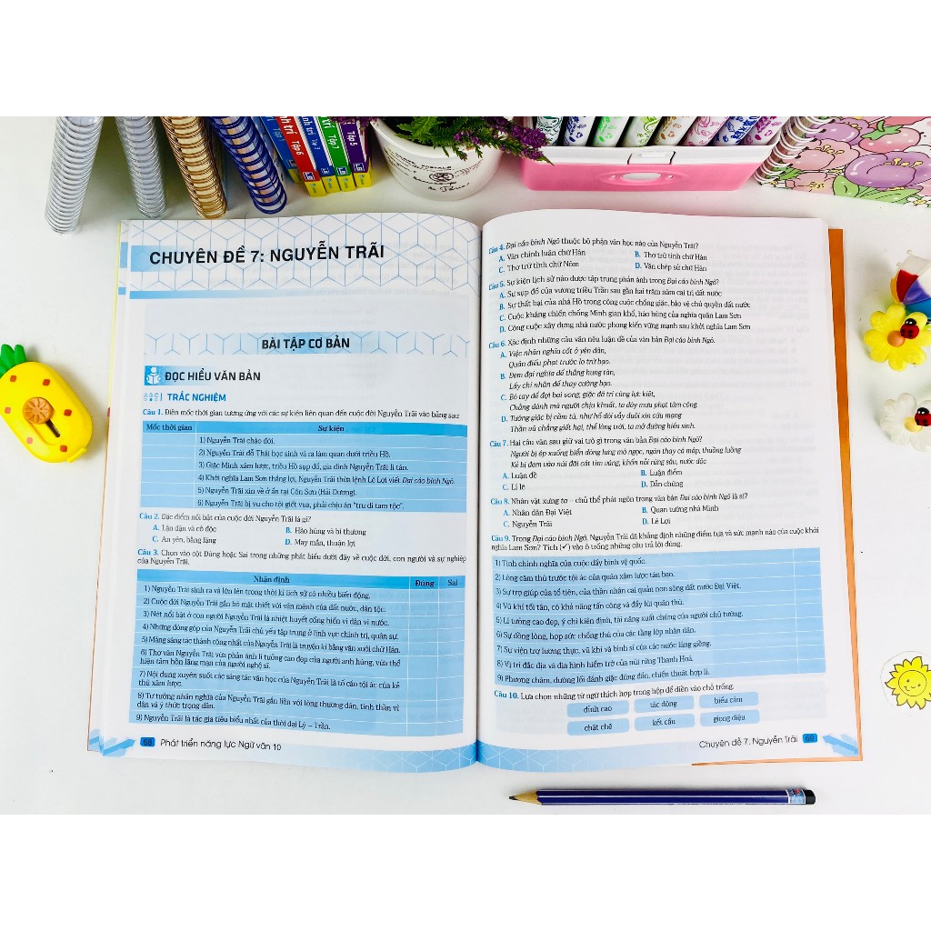 Combo 2 Cuốn Sách Củng Cố Và Ôn Luyện Ngữ Văn Lớp 10 + Phát Triển Năng Lực Ngữ Văn 10