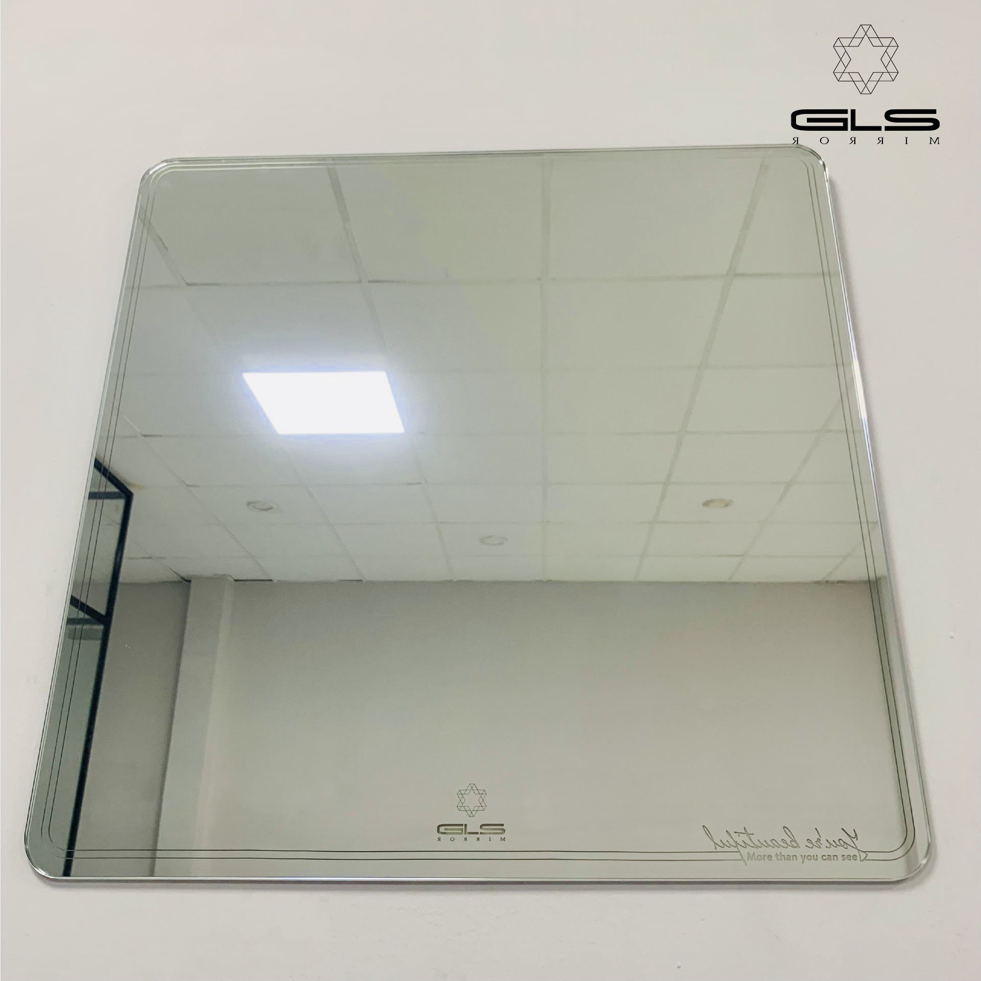 Gương soi GLS kiểu trơn hình vuông viền hoa văn 60x60cm sưu tập Thu 2022