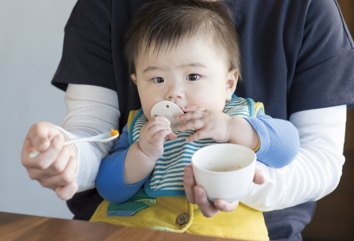 Bộ 2 chén ăn dặm TLI Richell Nhật Bản - bước 1 có nắp kèm 2 muỗng mềm | Baby