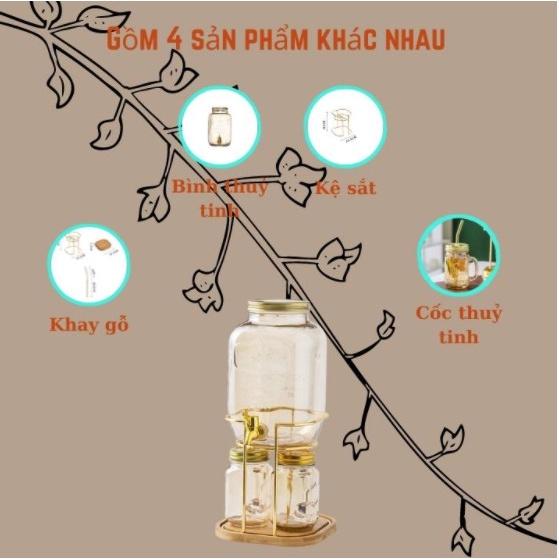 BỘ BÌNH ĐỰNG NƯỚC UỐNG THỦY TINH KÈM GIÁ SẮT CHÂN GỖ VÀ 2 CỐC MÀU VÀNG GOLD SANG TRỌNG