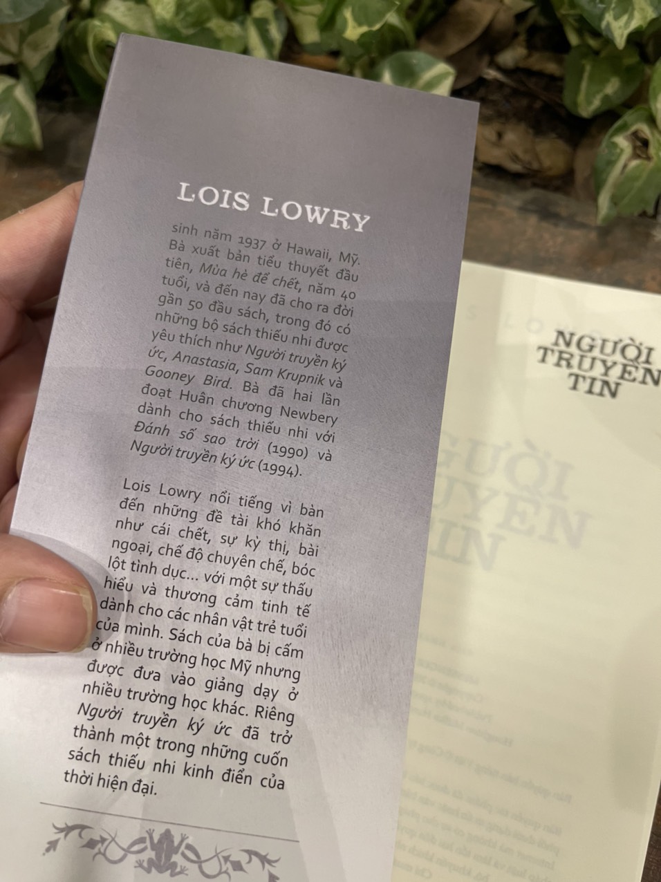NGƯỜI TRUYỀN TIN – Lois Lowry - Linh M. Nguyễn dịch - Nhã Nam -NXB Hội Nhà Văn