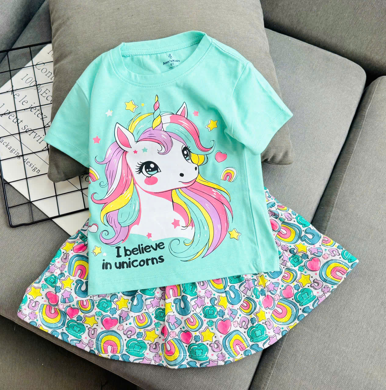 Đồ bộ bé gái, Bộ quần giả váy cho bé gái labubu gấu dâu capybara kuromi từ 10-38kg chất cotton hàng xuất mềm mịn mát