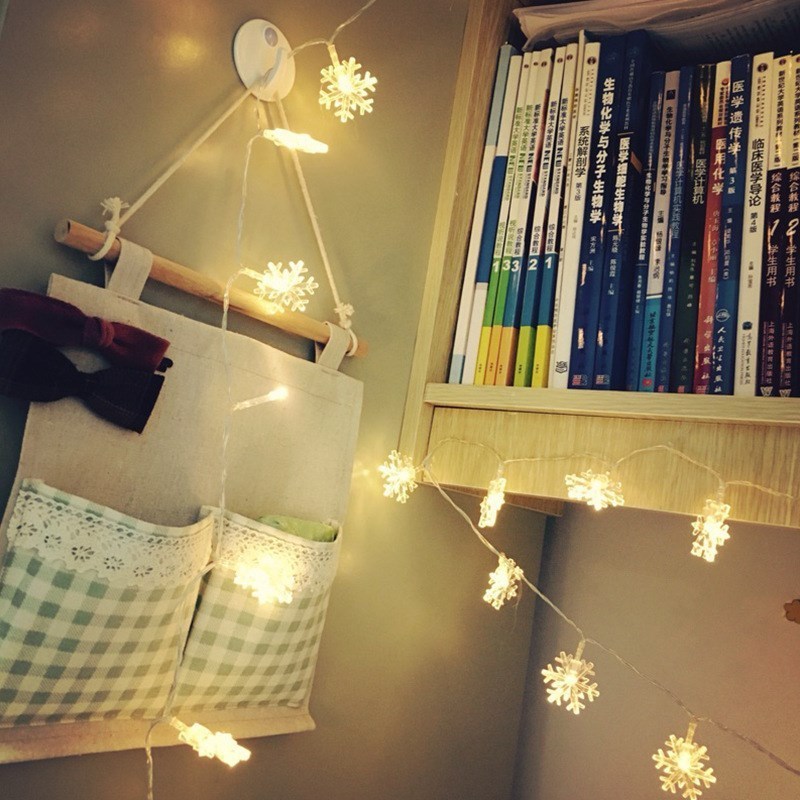 Dây Đèn Led Hình Bông Tuyết Xinh Xắn Trang Trí Giáng Sinh Ánh Sáng Lung Linh Ấm Áp