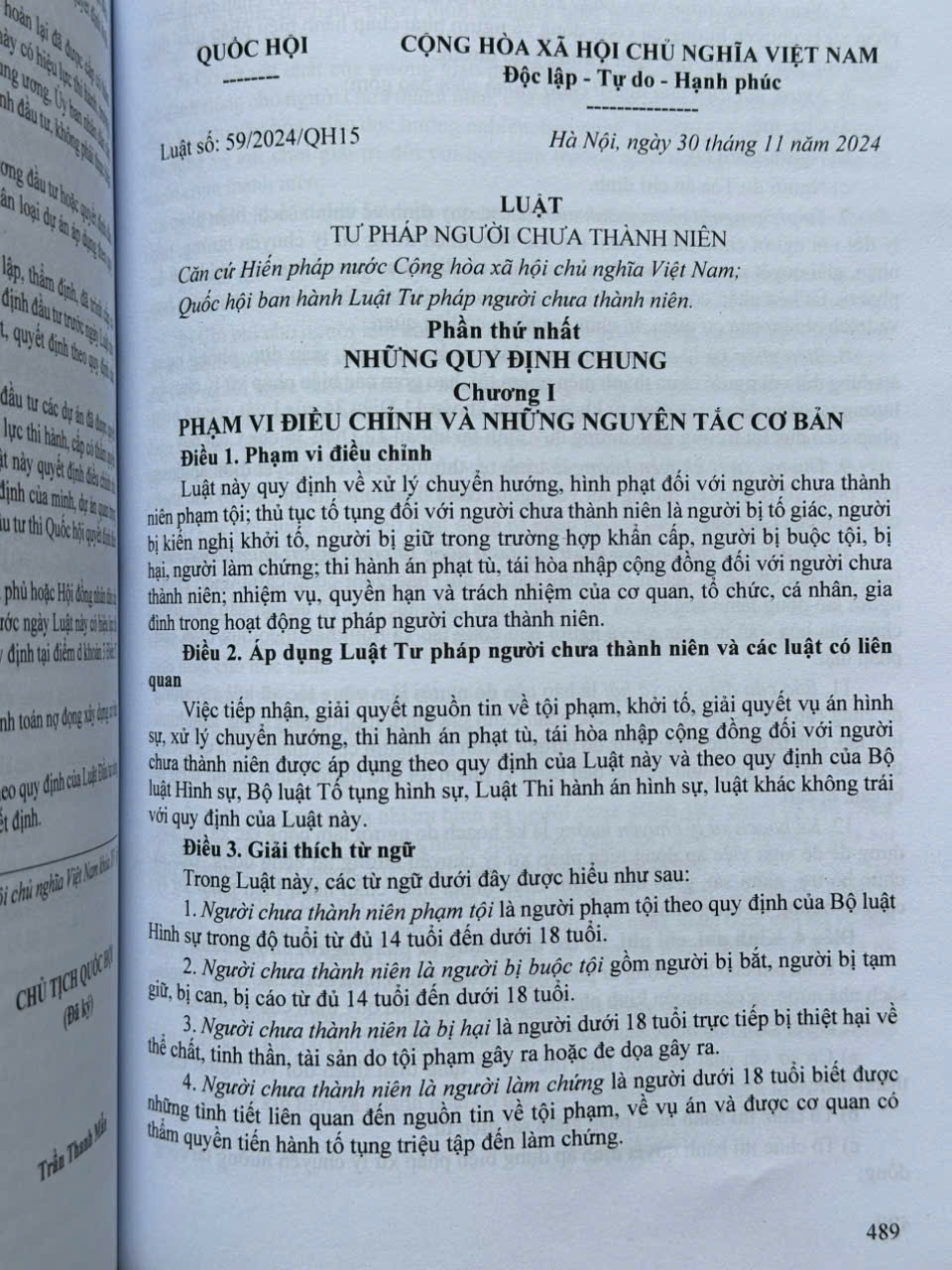 Sách Hệ Thống Toàn Văn 18 Văn Bản Luật được thông qua tại Kỳ họp thứ 8, Quốc hội khóa 15 (V2552T)