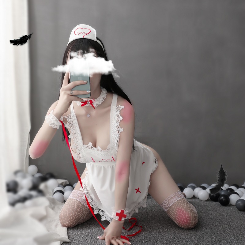 Đồ lót sexy cosplay cô y tá đầy cám dỗ