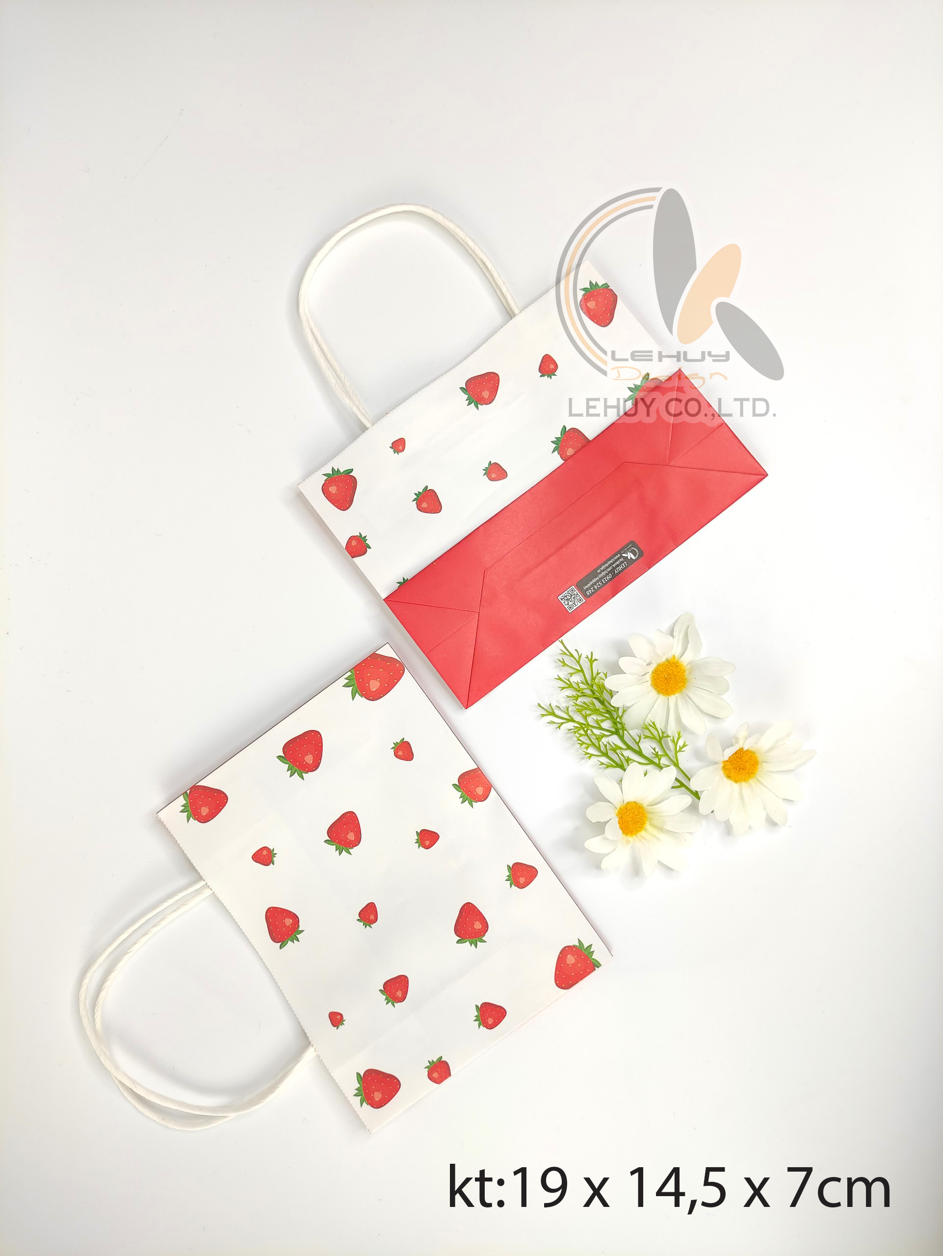 TÚI GẤY QUÀ LƯU NIỆM CÓ NẮP HOẠ TIẾT MÀU TRẮNG ĐỎ KT 19X14.5X7 CM