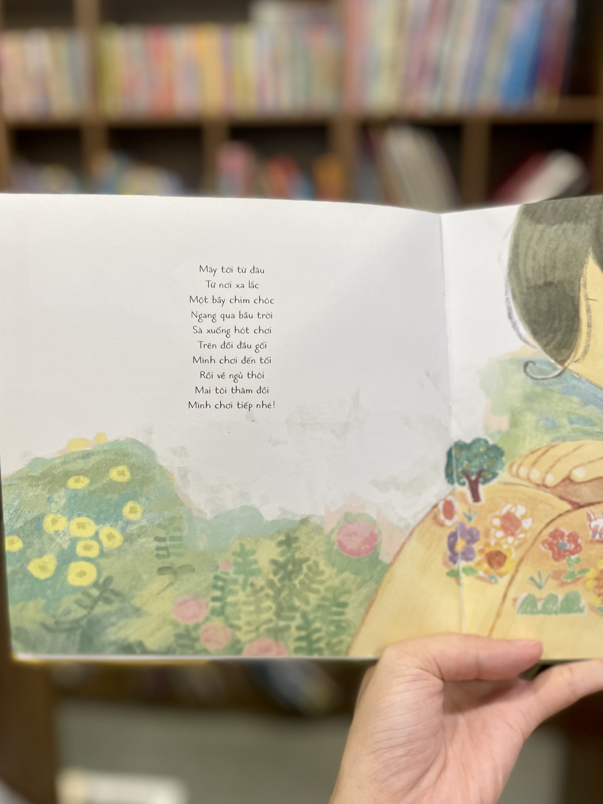 Sách - Vương quốc nhỏ bí mật - tuyển tập thơ cho bé - Crabit Kidbooks