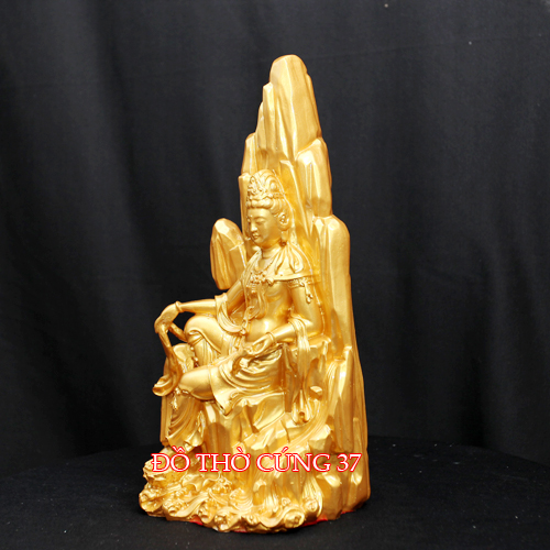 Tượng quan âm tự tại
