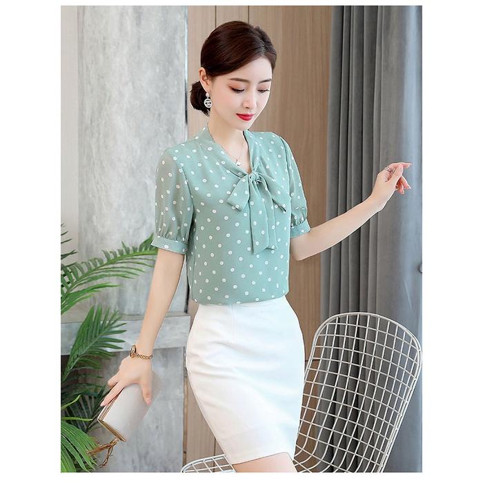 Áo sơ mi chấm bi cột nơ duyên dáng - Chất liệu: tằm lụa - Xuất xứ: VIỆT NAM - Màu sắc: như hình
