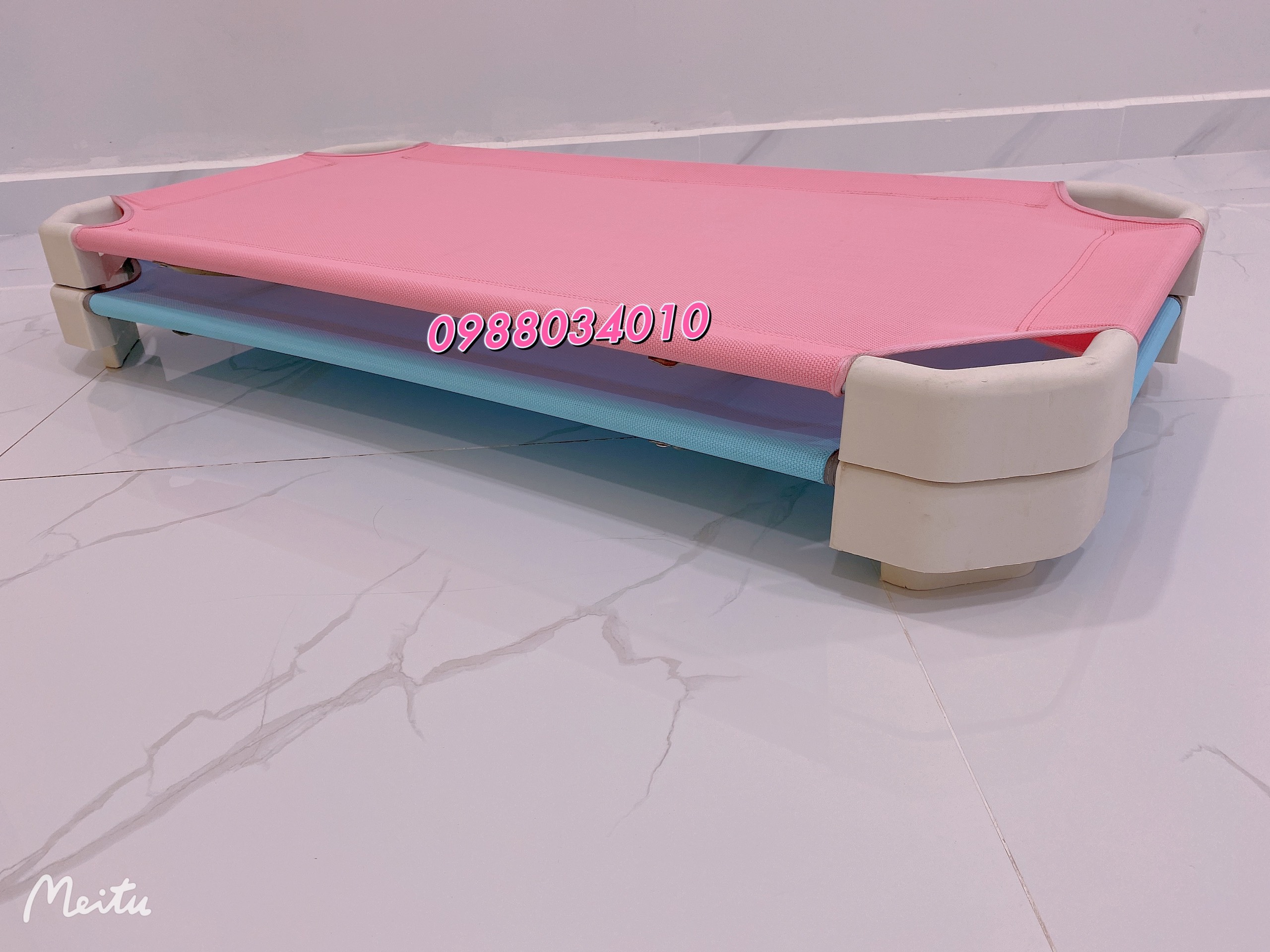 Giường lưới cho bé - giường lưới mầm non màu sắc ngọt ngào