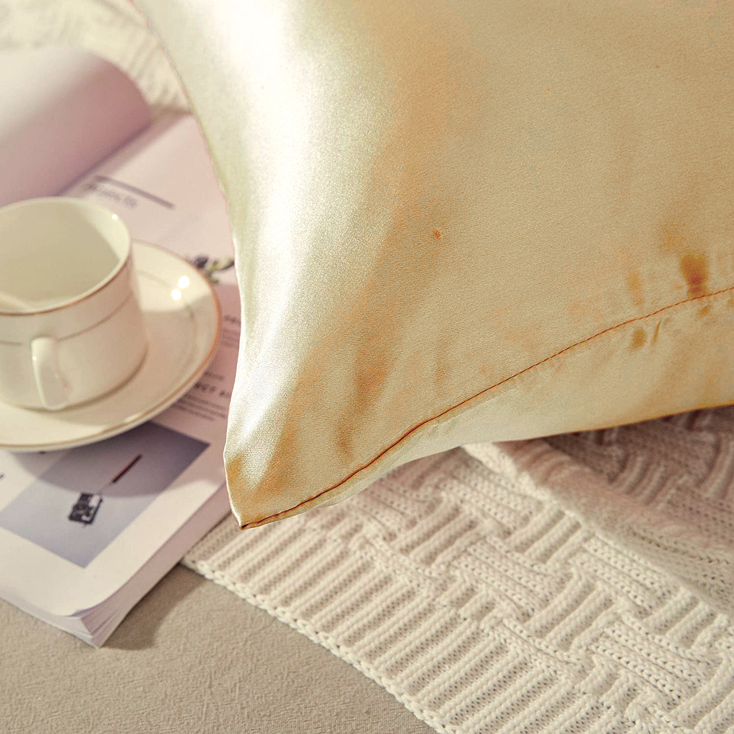 Cặp Vỏ Gối Lụa Cao cấp A – 50x70cm hoặc 60x80cm – mềm mịn mát lạnh – Kem – 50x70cm