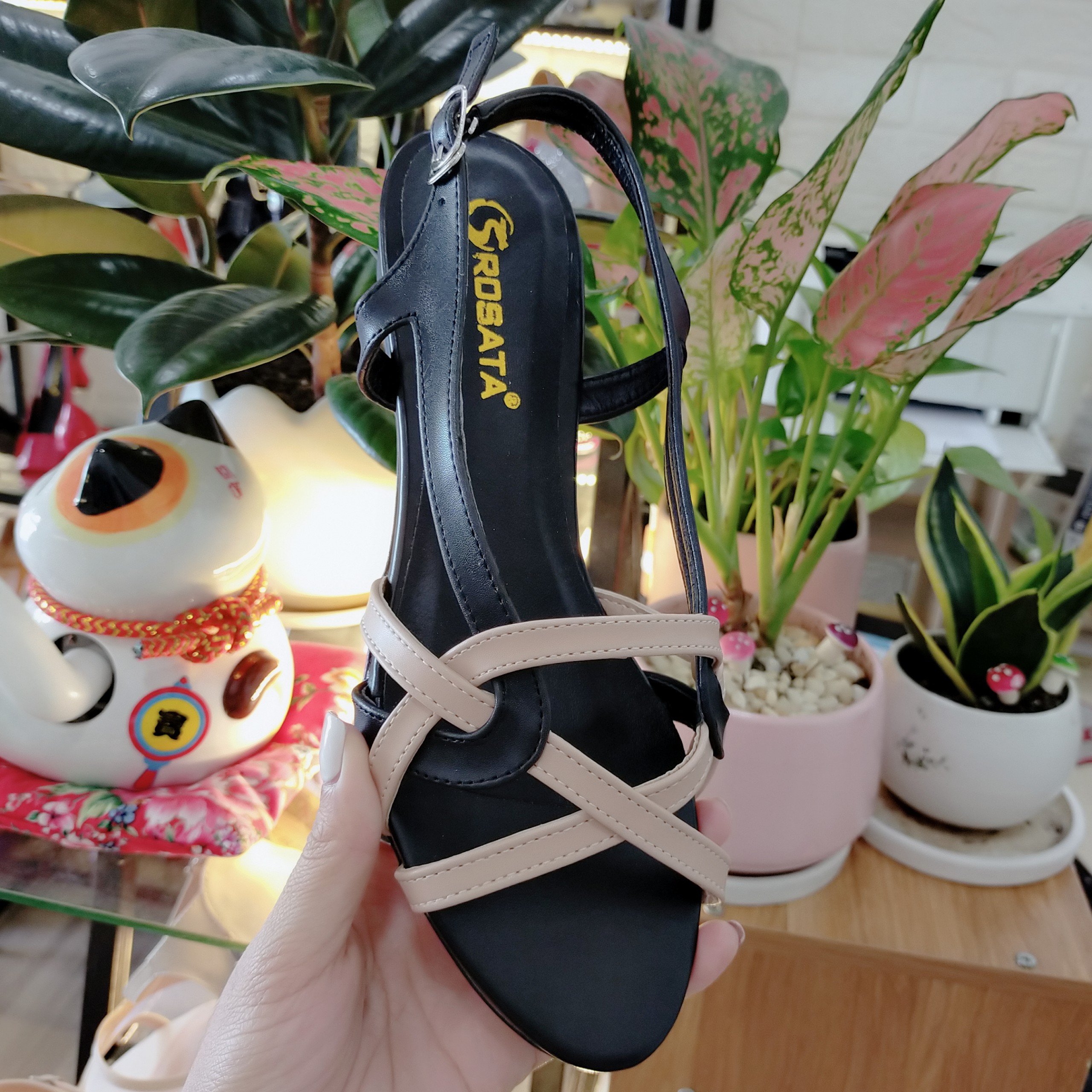 Sandal nữ dây đan phối màu cao cấp ROSATA RO420 cao 2p - Đen - HÀNG VIỆT NAM - BKSTORE