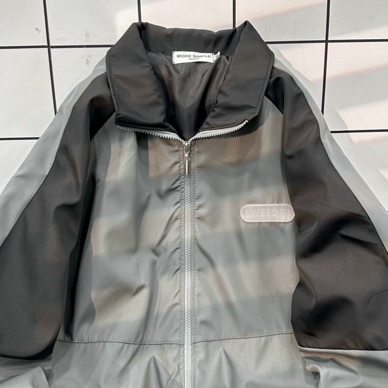 Áo Khoác Jacket Form Rộng WIND Vải Dù Trượt Nước Phong Cách Ulzzang, Áo Khoác Dù Jacket Phối Màu Đen Xám Chì Có Túi Trong Form Rộng Unisex Nam Nữ