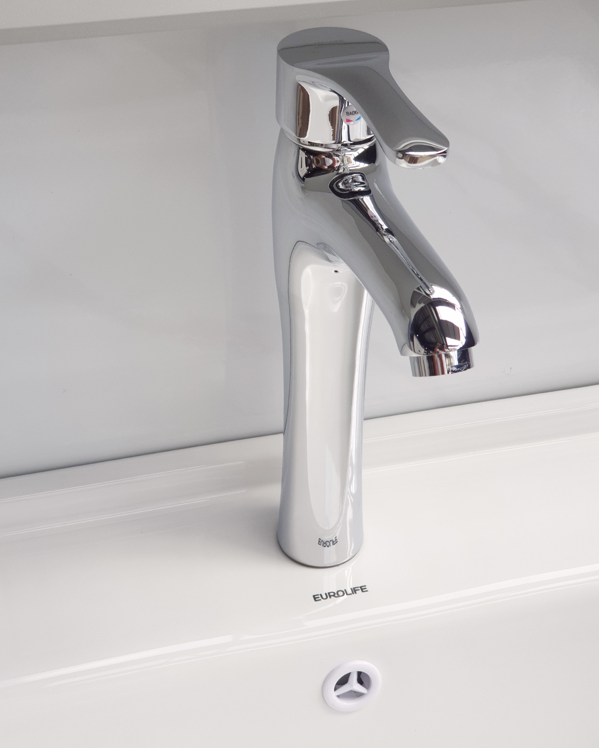 Vòi Lavabo nóng lạnh Đồng mạ Chrome Eurolife EL-D19