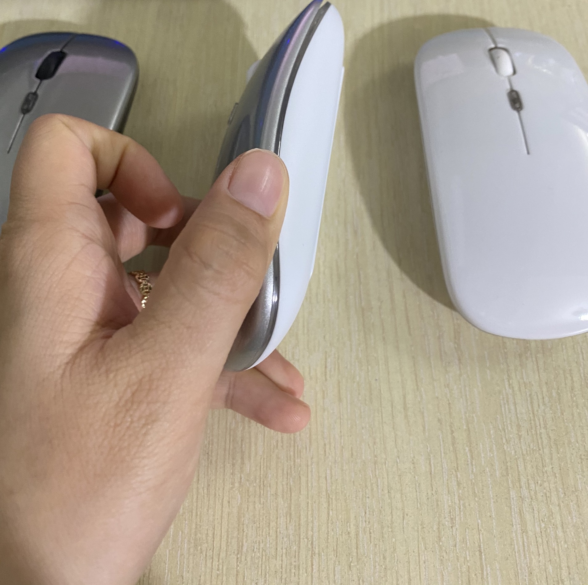 Chuột Không Dây A2 Pin Sạc, hai chế độ bluetooth và wireless