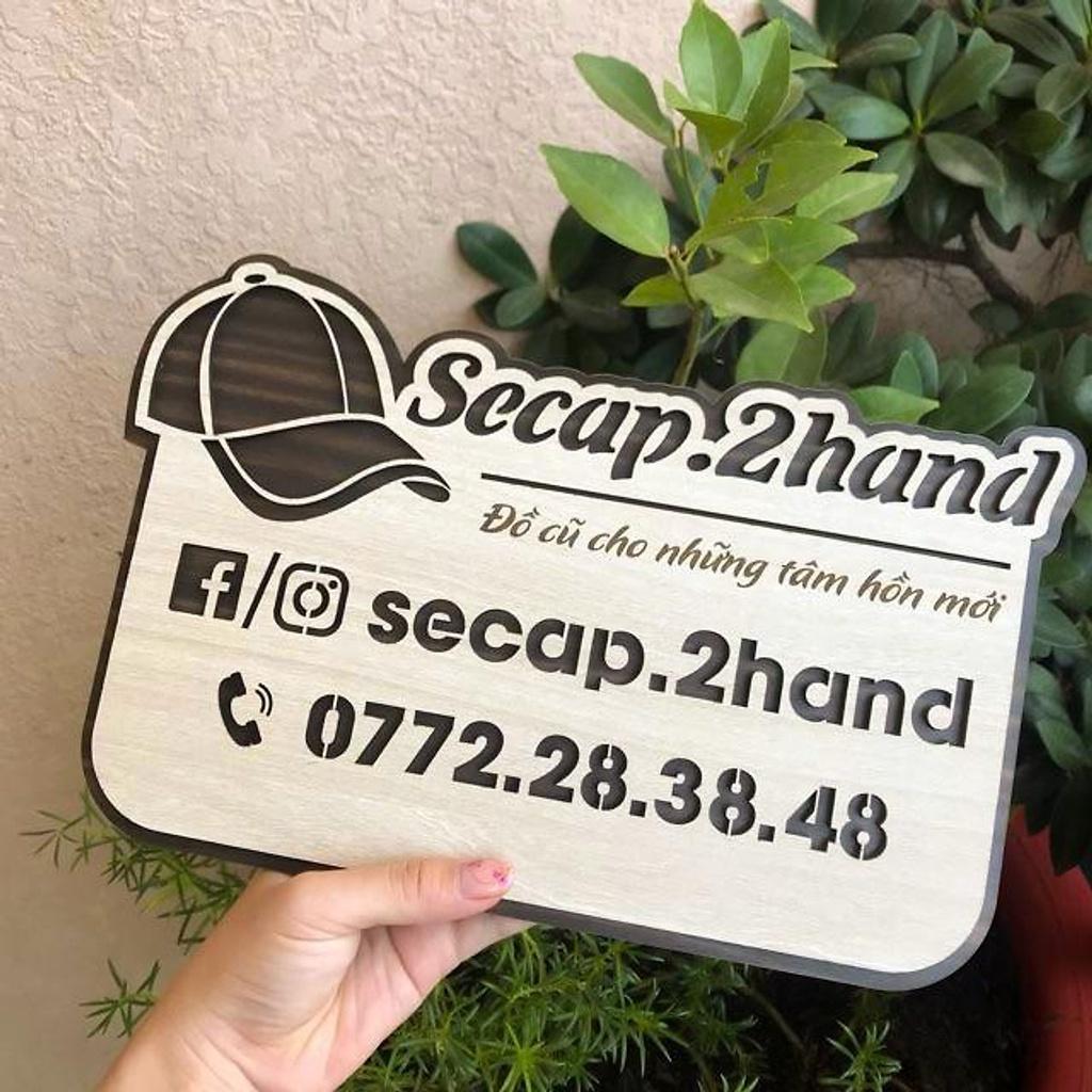 Bảng hiệu gỗ tên shop sử dụng trang trí chụp ảnh bán hàng Online