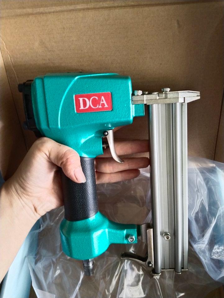 SÚNG BẮN ĐINH THẲNG DÙNG HƠI (4-7 BAR) DCA A02-F30 - HÀNG CHÍNH HÃNG