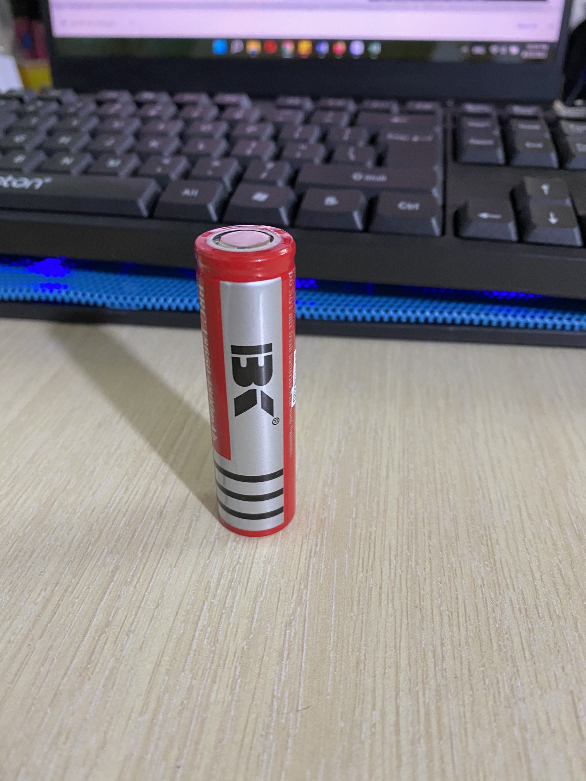 Pin 18650 như hình 2400 mah chuẩn dung lượng