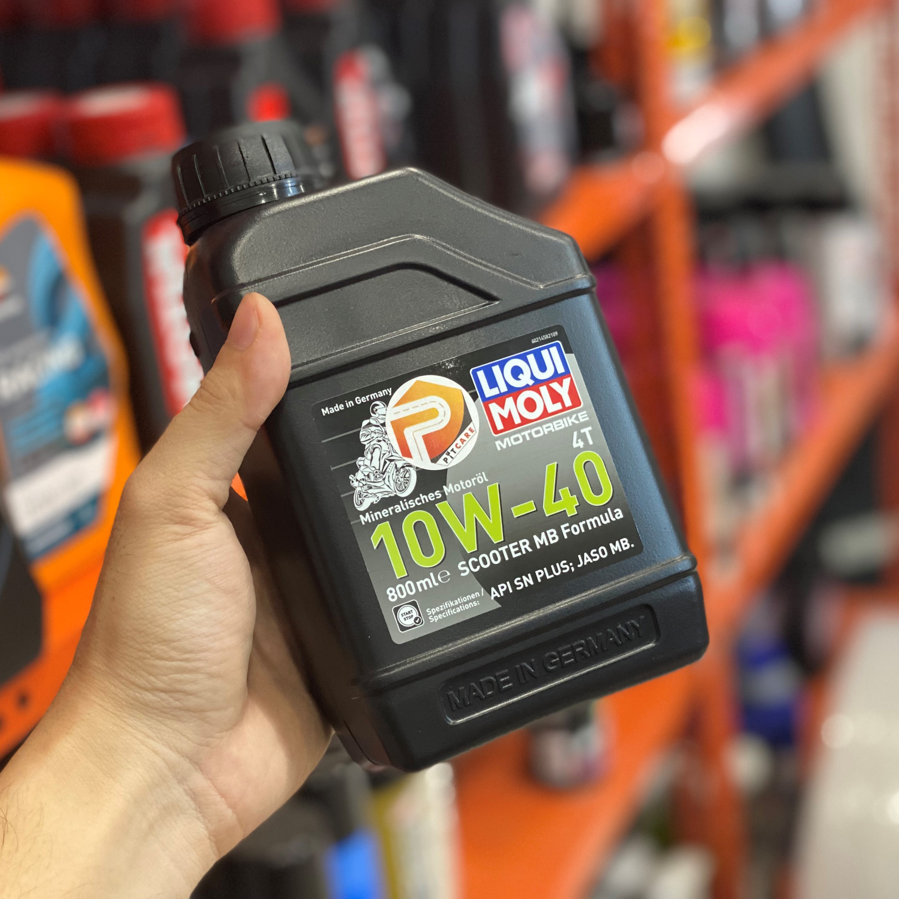 Nhớt Xe Ga Liqui Moly 21458 Motobike 4T Scooter MB 10W40 Formular 800ml