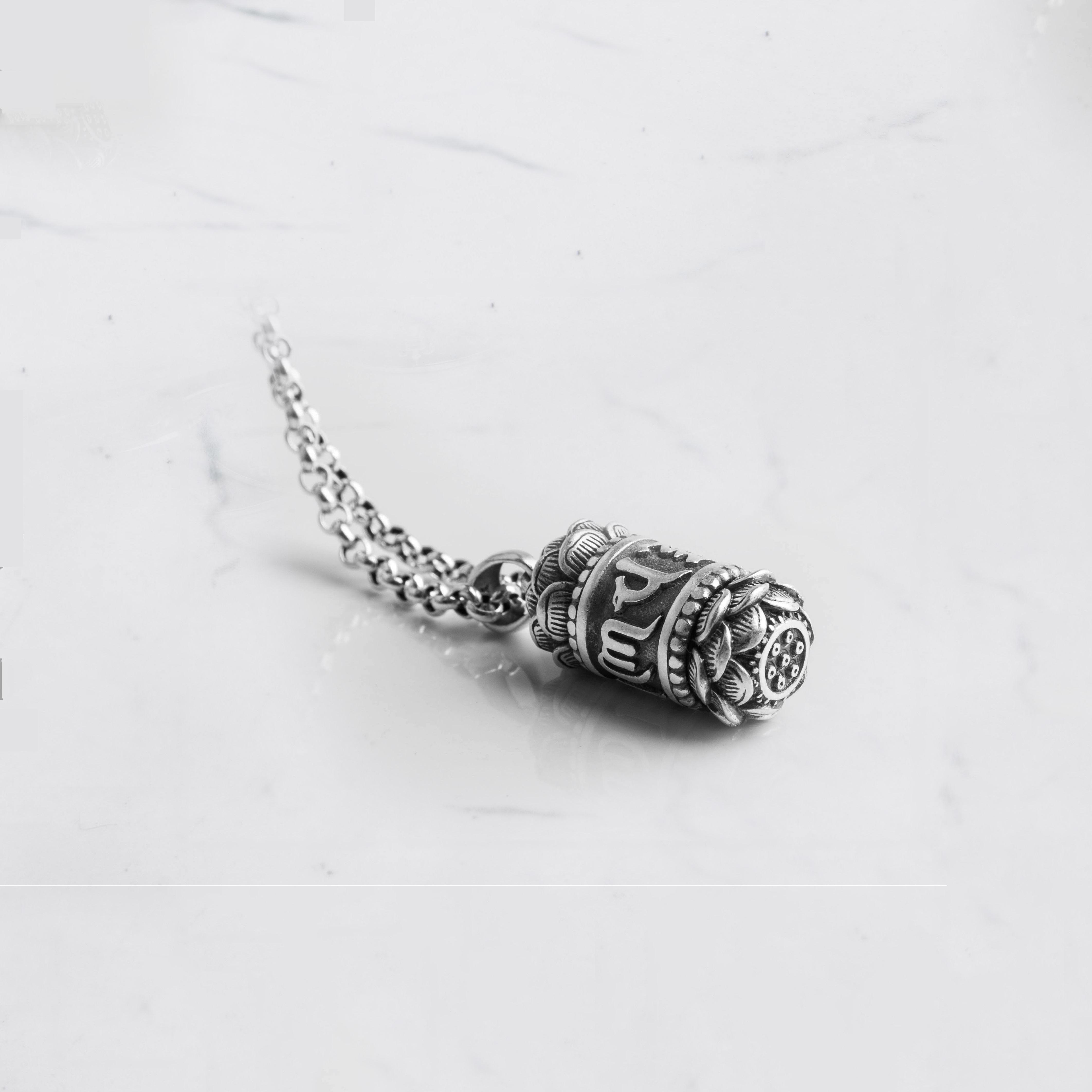 DÂY CHUYỀN LỤC TỰ CUỘN ĐÀI SEN S925