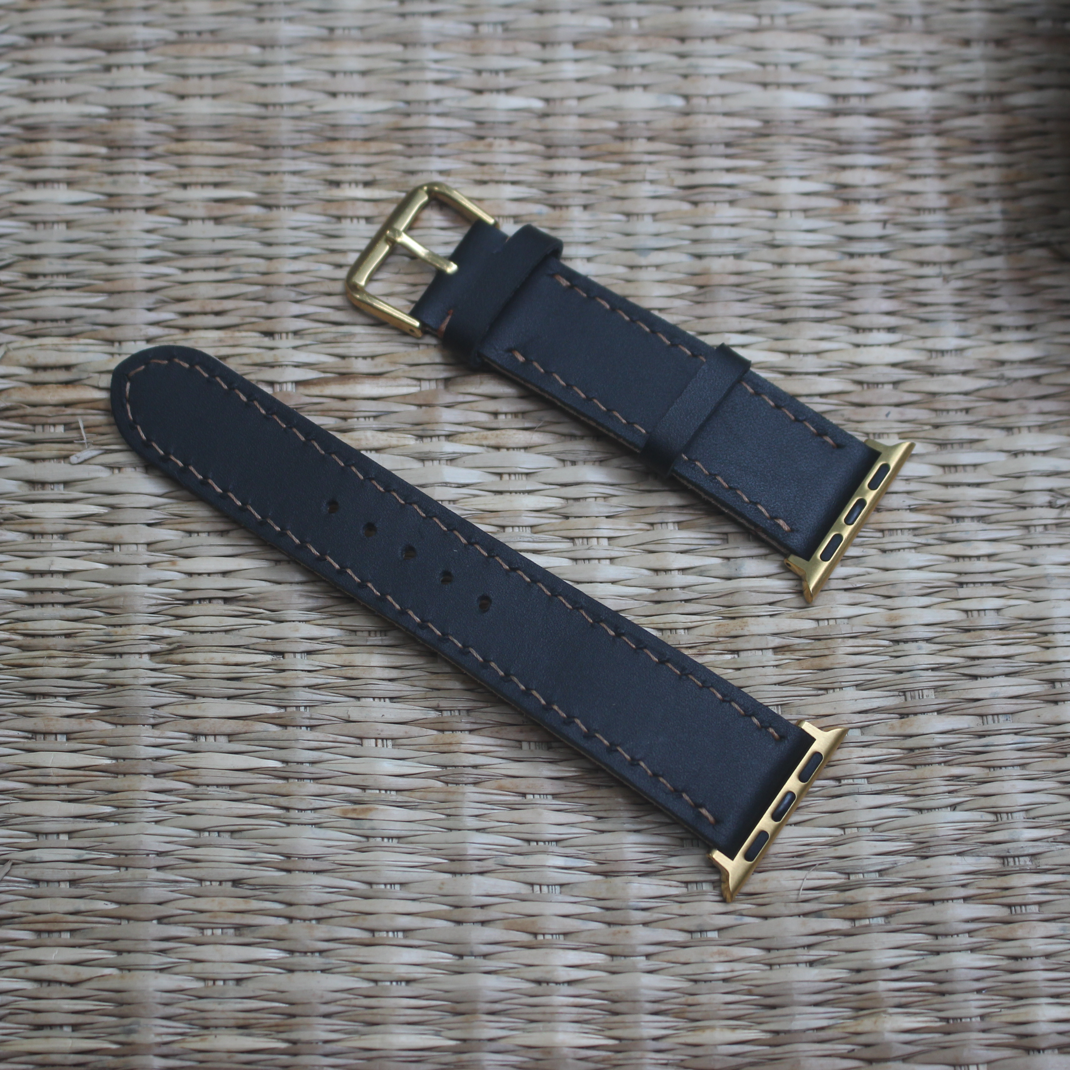 DÂY ĐỒNG HỒ DA BÒ ĐEN APPLE WATCH (DA BÒ THẬT)-ĐỦ SIZE  38/40, 42/44mm