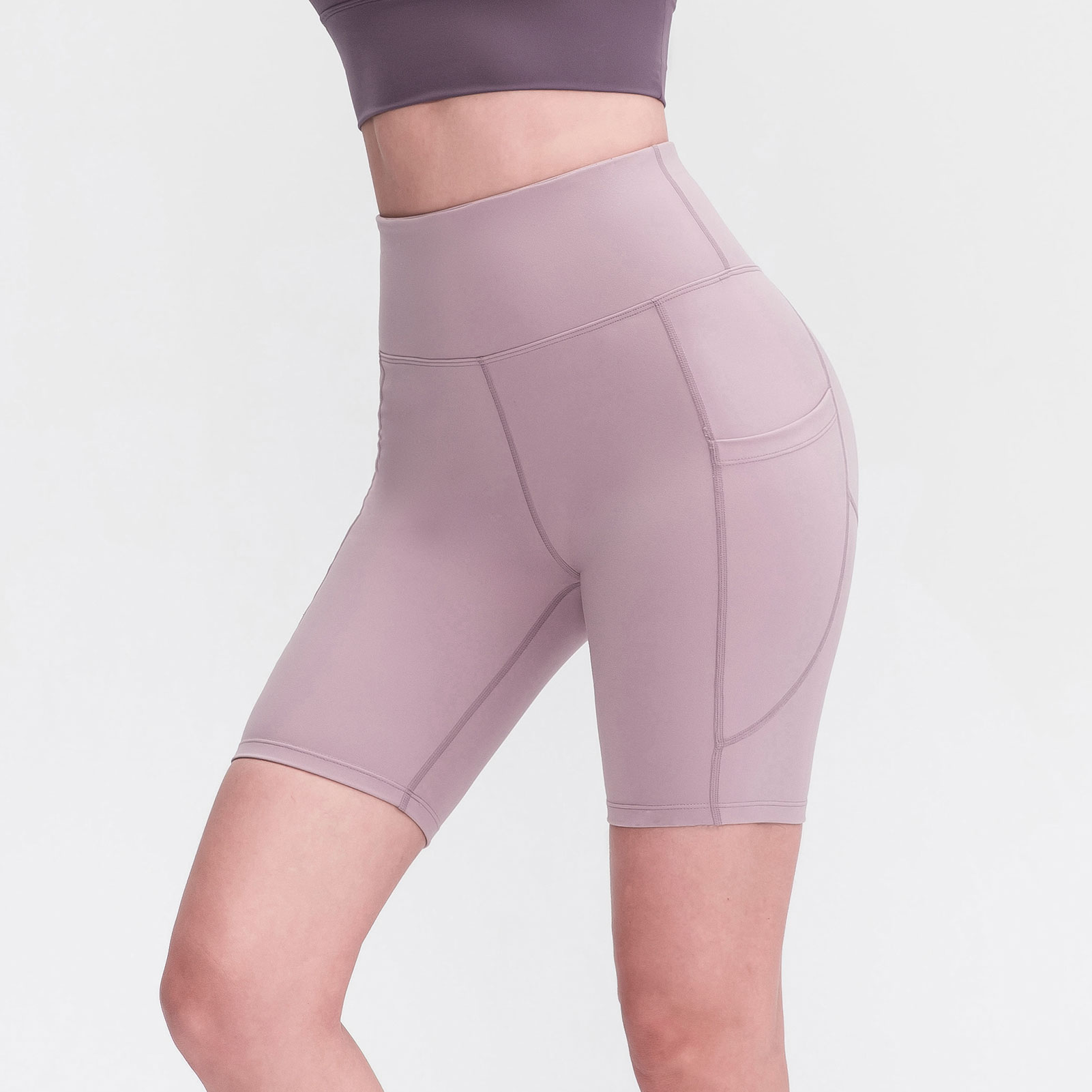 Quần thể thao trên gối chất liệu mềm ,co dãn, dùng để tập gym,yoga