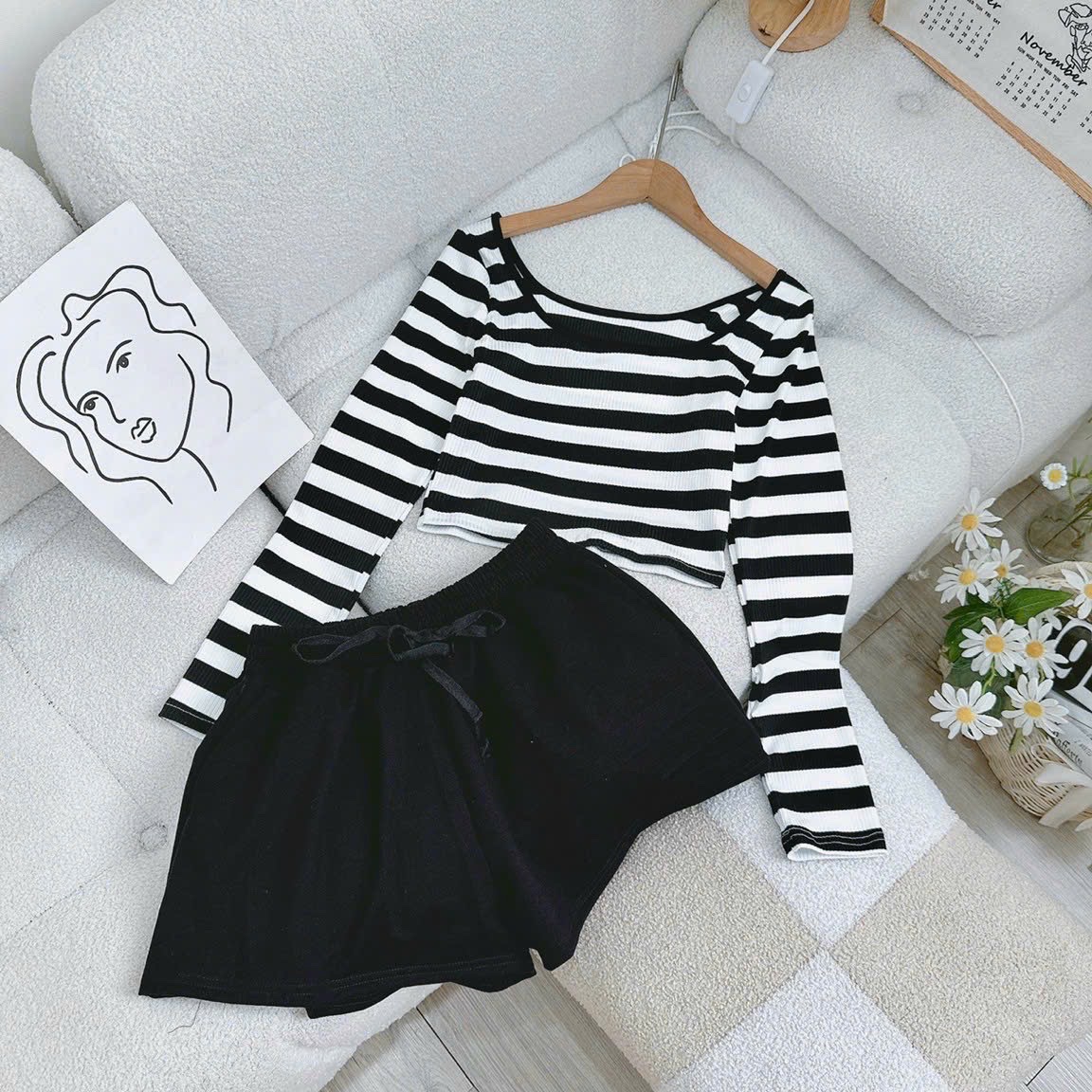 SET ĐI BIỂN ÁO THUN ÔM BODY TAY DÀI SỌC + QUẦN GIẢ VÁY NGẮN SHORTS LƯNG CAO ỐNG RỘNG ĐỒ BƠI 2 MẢNH DẠO PHỐ ĐI CHƠI