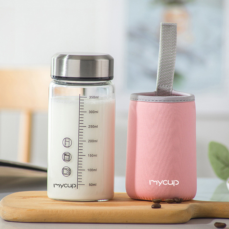 Bình Nước Sữa Thủy Tinh 350ml Nắp Inox Di Động Ăn Sáng Cà Phê Nước Ép Trà Sữa Chia Vạch Tặng Kèm Túi Giao Màu Ngẫu Nhiên