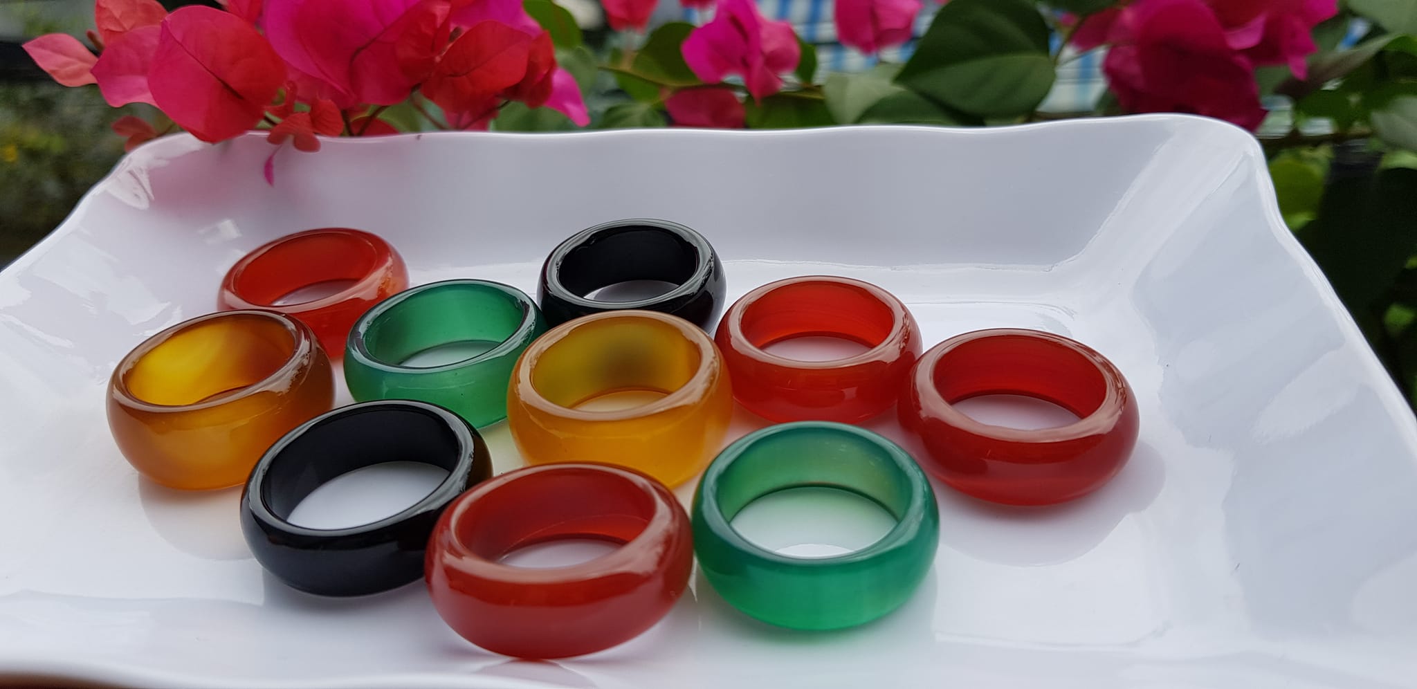 Nhẫn Nam Ni 19mm x cao 9mm Chất liệu đá mã não đủ màu Đỏ Vàng Đen Xanh dương shop giao bất kỳ Các Anh chọn nhẫn màu nào thì inbox shop giao đồng giá ạ