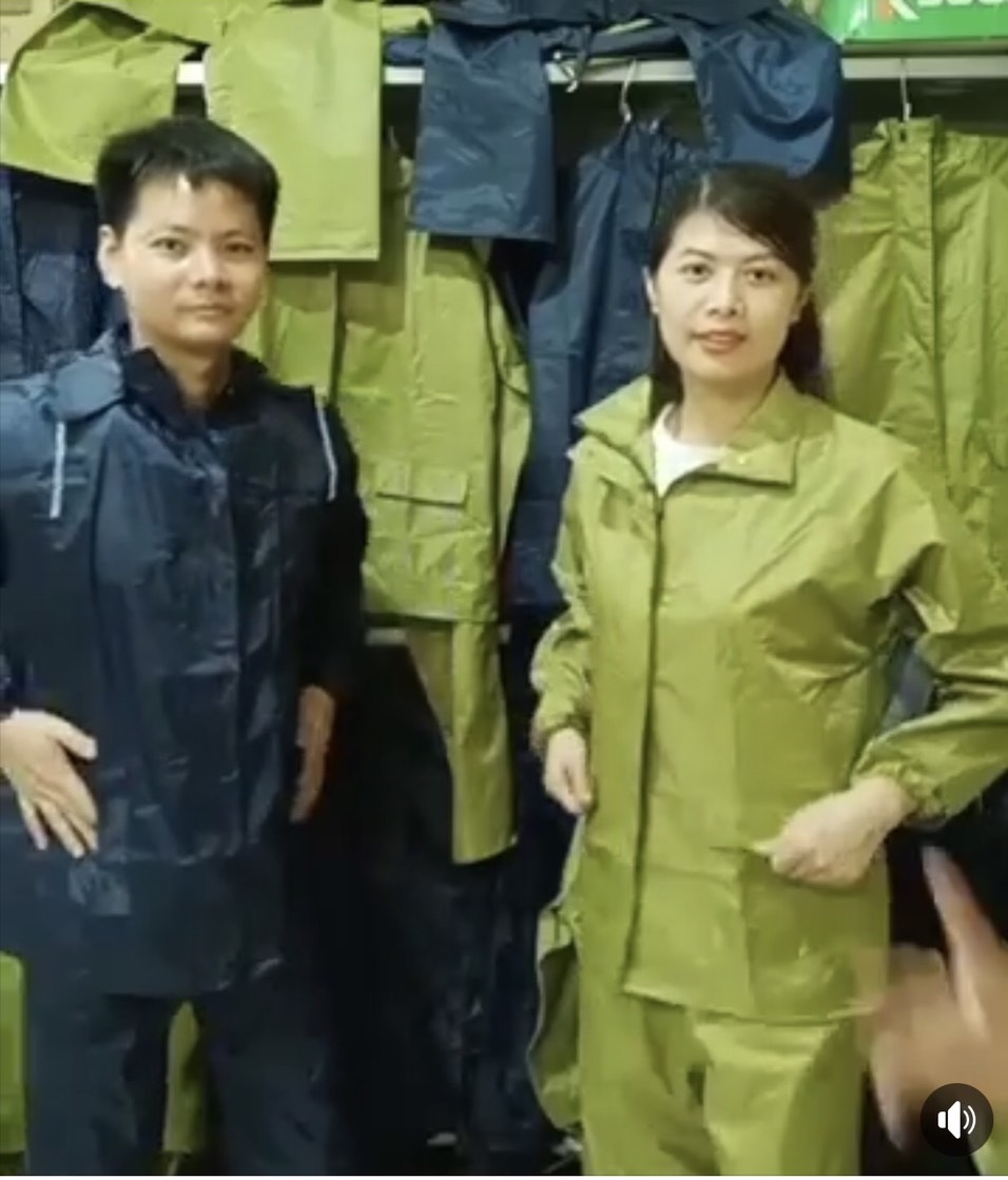 Áo mưa đi mưa người lớn đi xe đạp, xe máy hoạt động vận động ngoài trời mưa